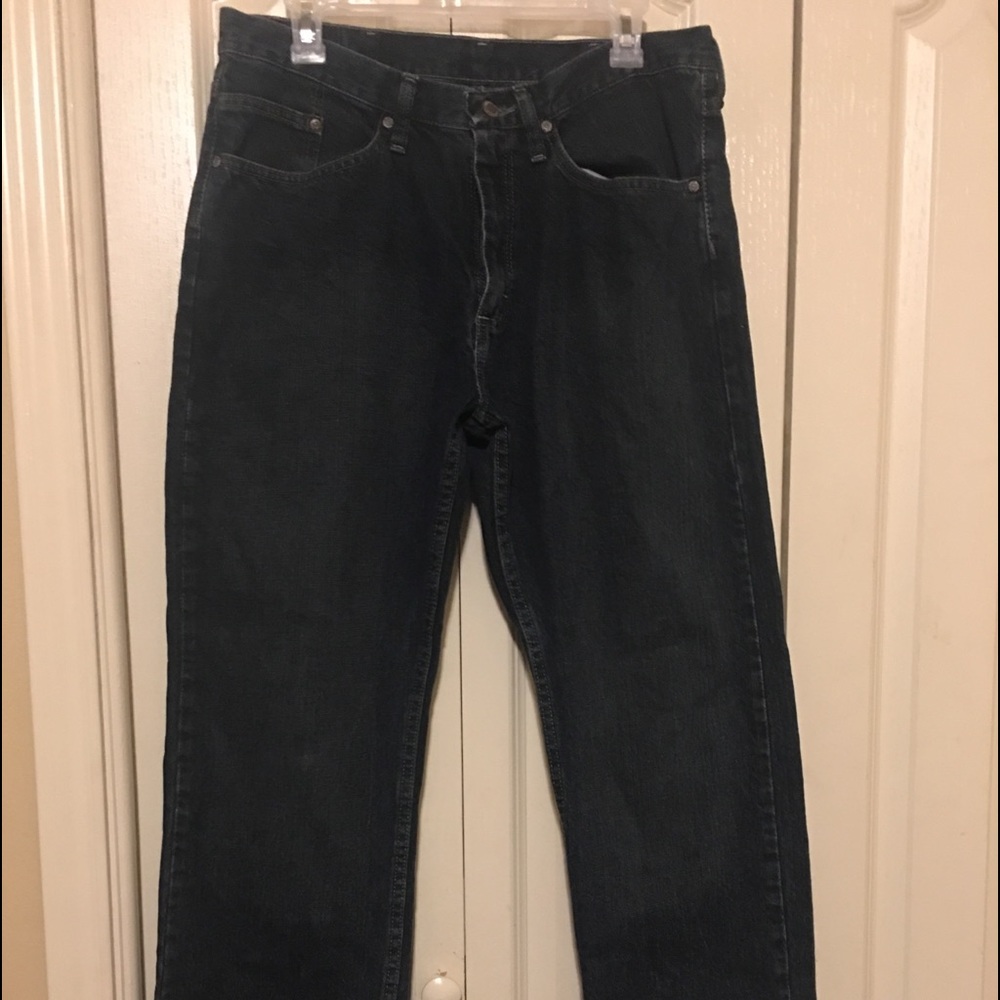 NWOT Wrangler Jean regular fit.